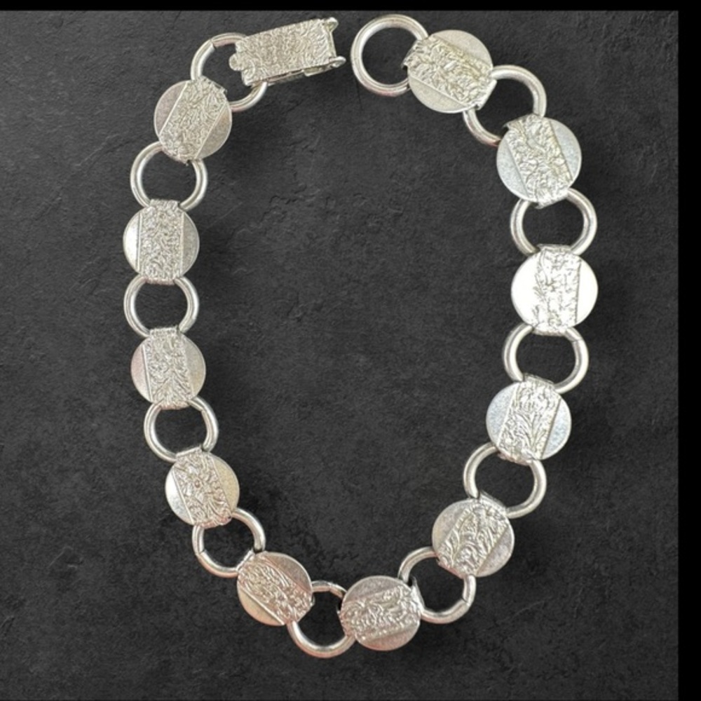 Vintage sarah coventry Silver Tone bracelet